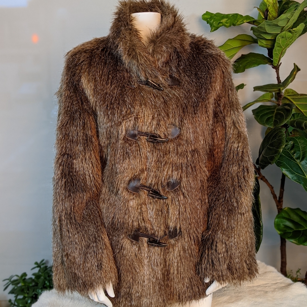 Vintage Pamela McCoy faux fur horn toggles jacket